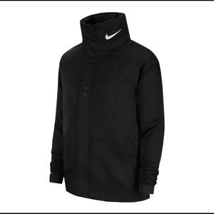 Nike Women’s insulated jacket small